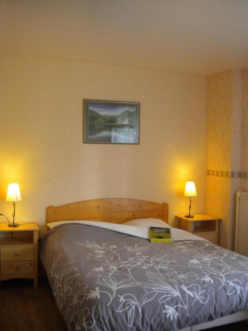 Hotel Le Relais Du Coustoubi Campouriez Exteriör bild
